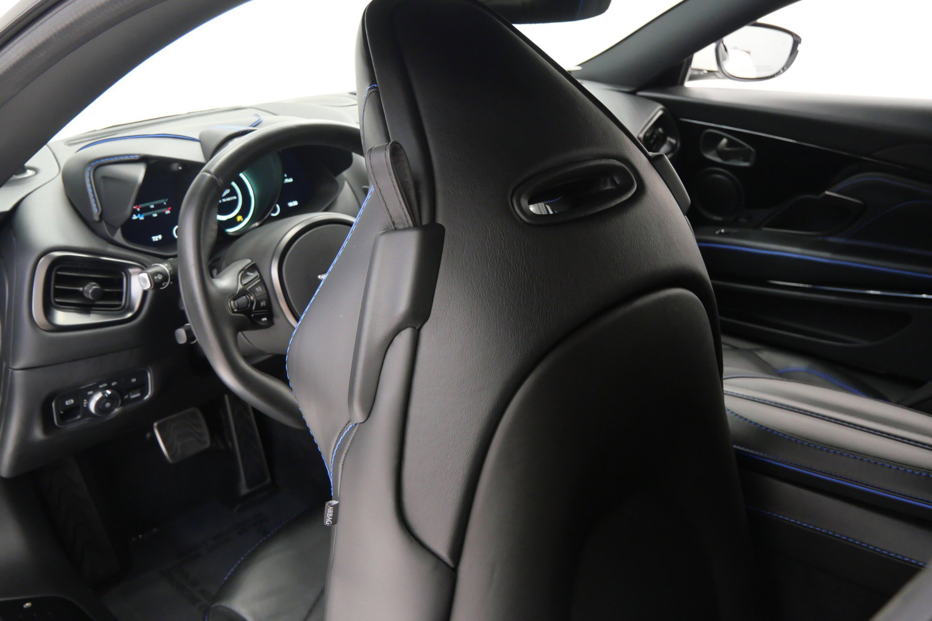 Used 2020 Aston Martin DBS Superleggera RWD image 34
