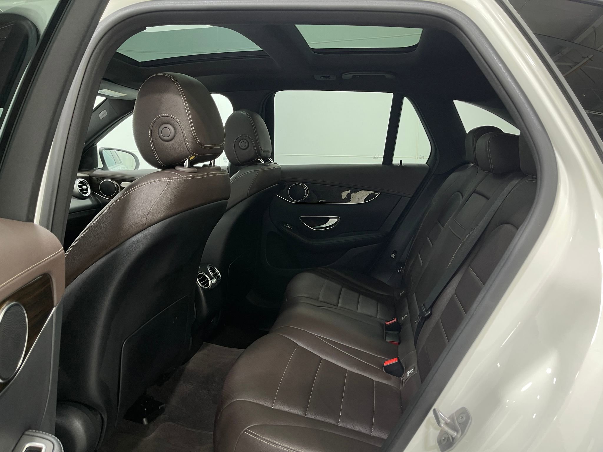 Used 2017 Mercedes-Benz GLC 300 GLC 300 image 32