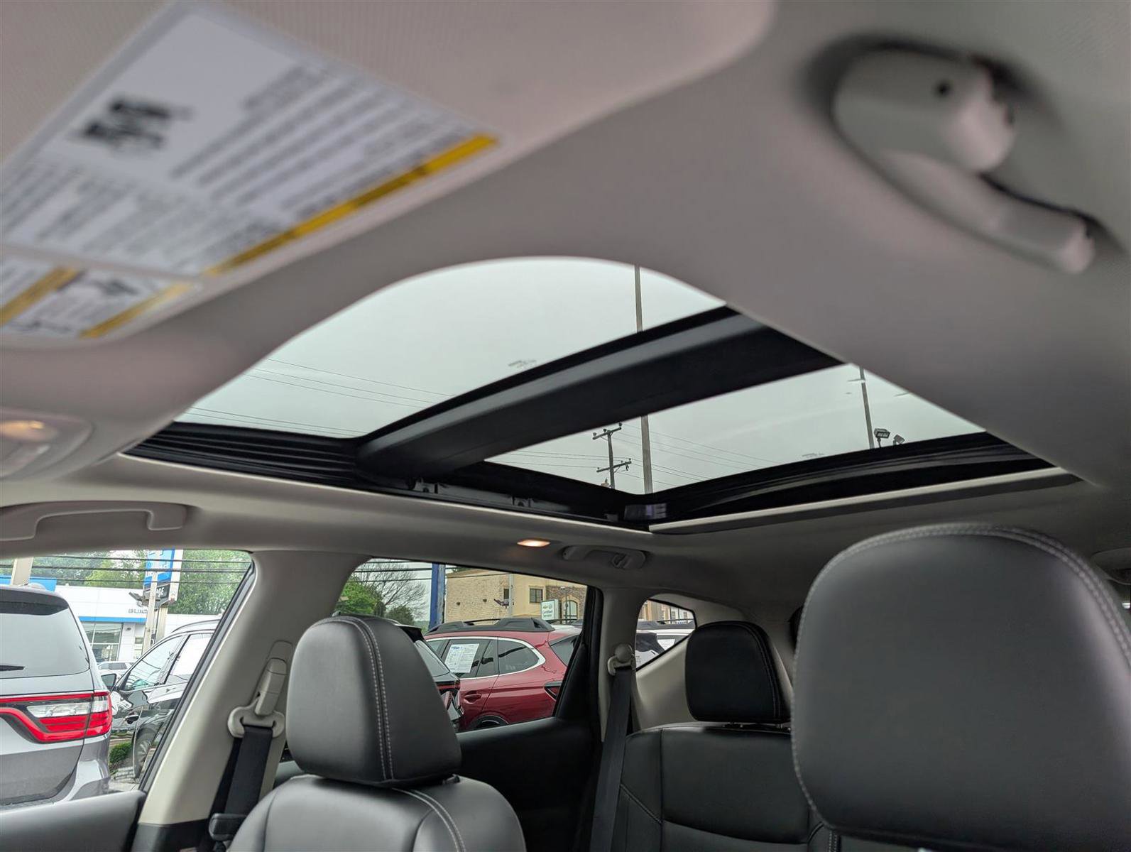 Used 2022 Nissan Murano SL w/ SL Moonroof Package image 32