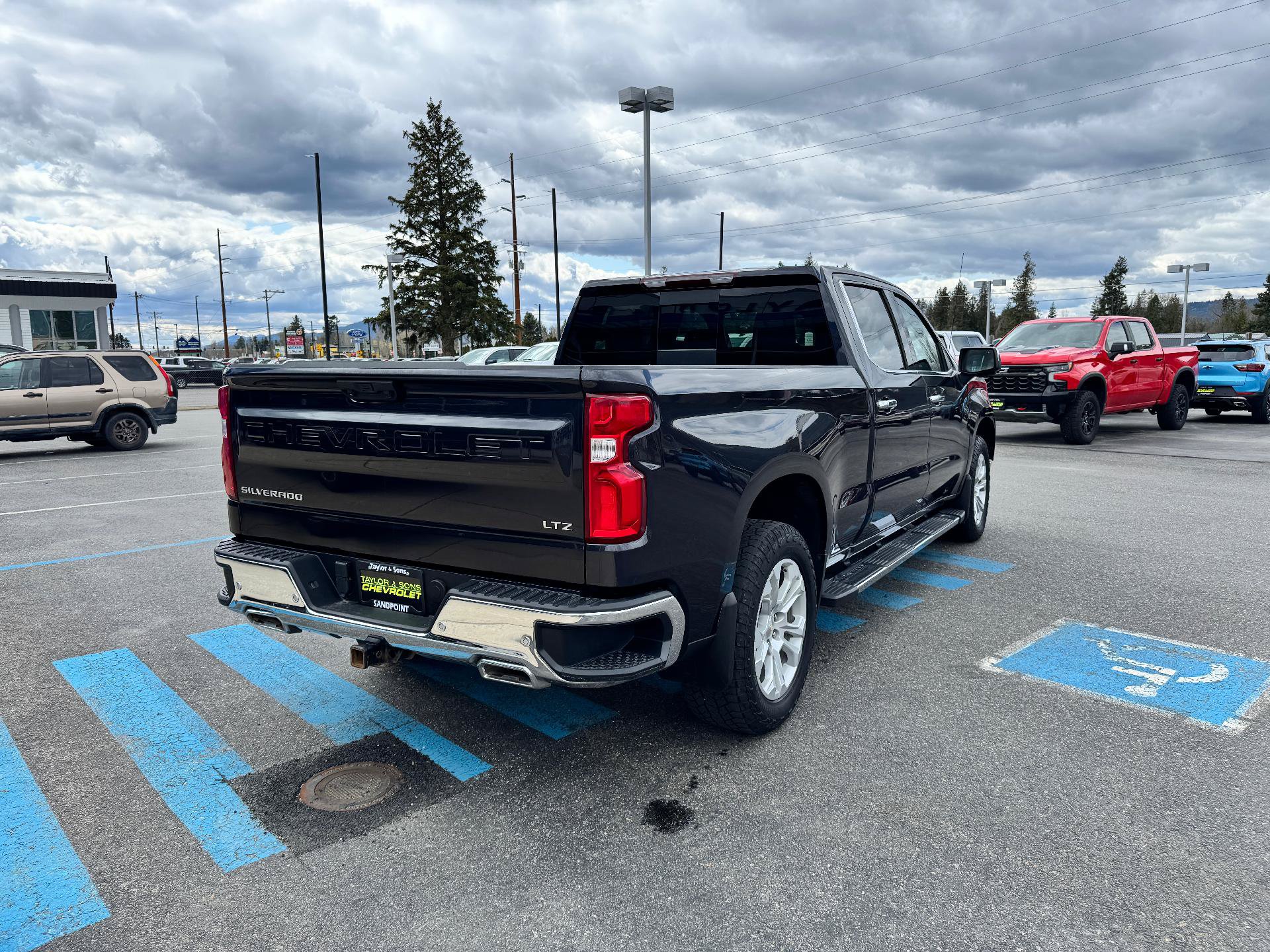 Used 2022 Chevrolet Silverado 1500 LTZ AWD/4WD image 7