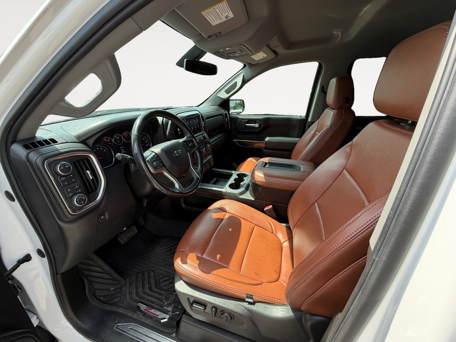 Used 2020 Chevrolet Silverado 1500 RST w/ Texas Edition AWD/4WD image 17