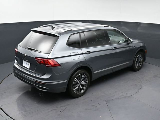 Used 2024 Volkswagen Tiguan Wolfsburg Edition image 31