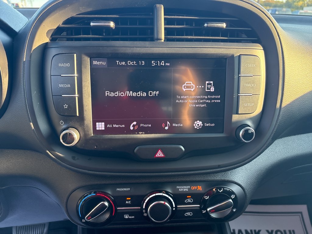 Used 2025 Kia Soul LX FWD image 18