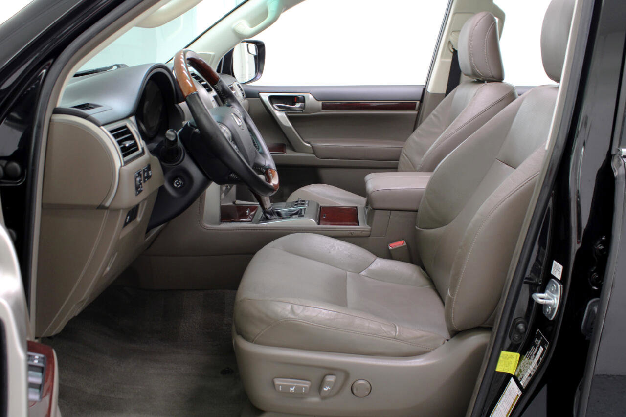 Used 2016 Lexus GX 460 w/ Premium Package image 33