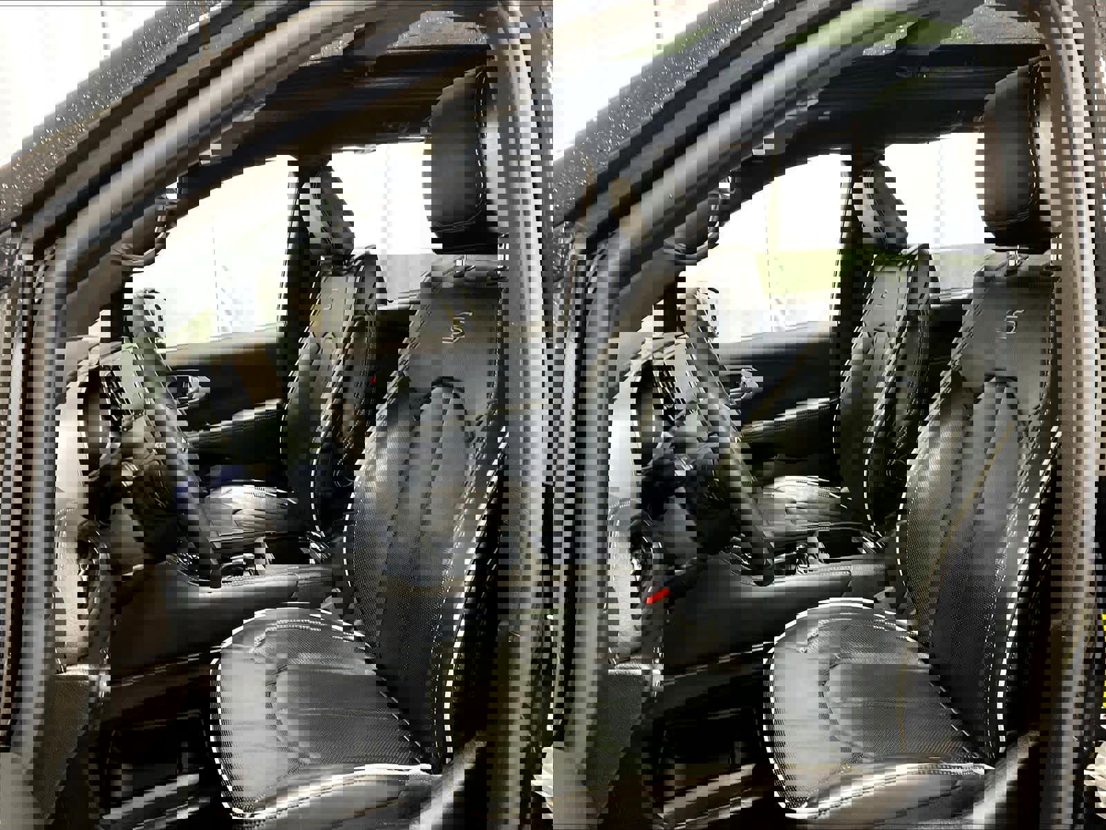 Used 2025 Chrysler Pacifica Limited image 10