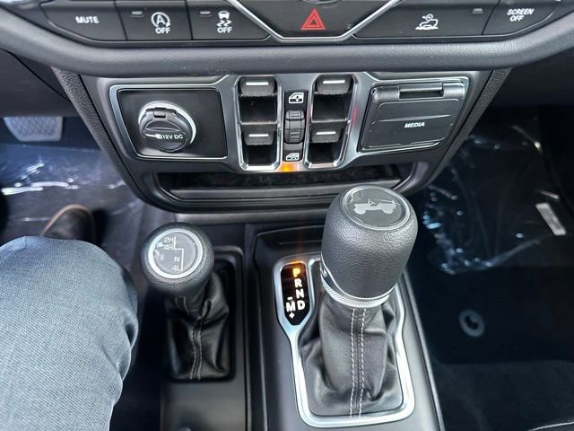 New 2025 Jeep Wrangler Sahara image 25