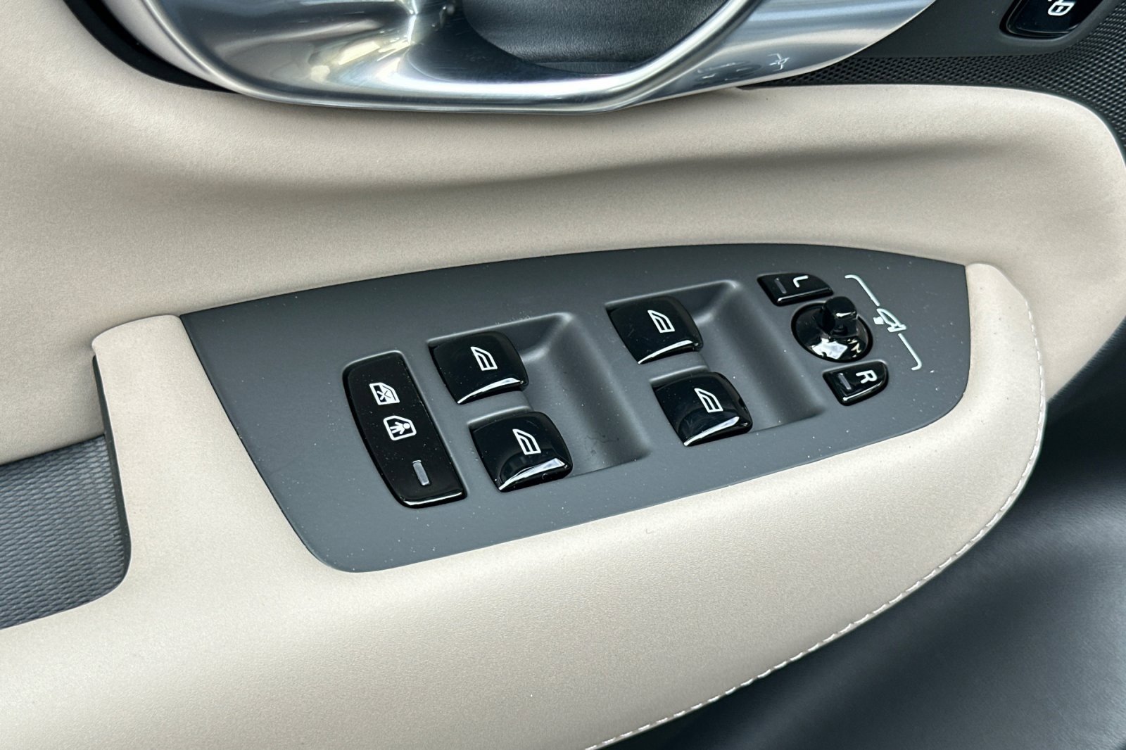 New 2026 Volvo XC90 T8 Ultra image 11