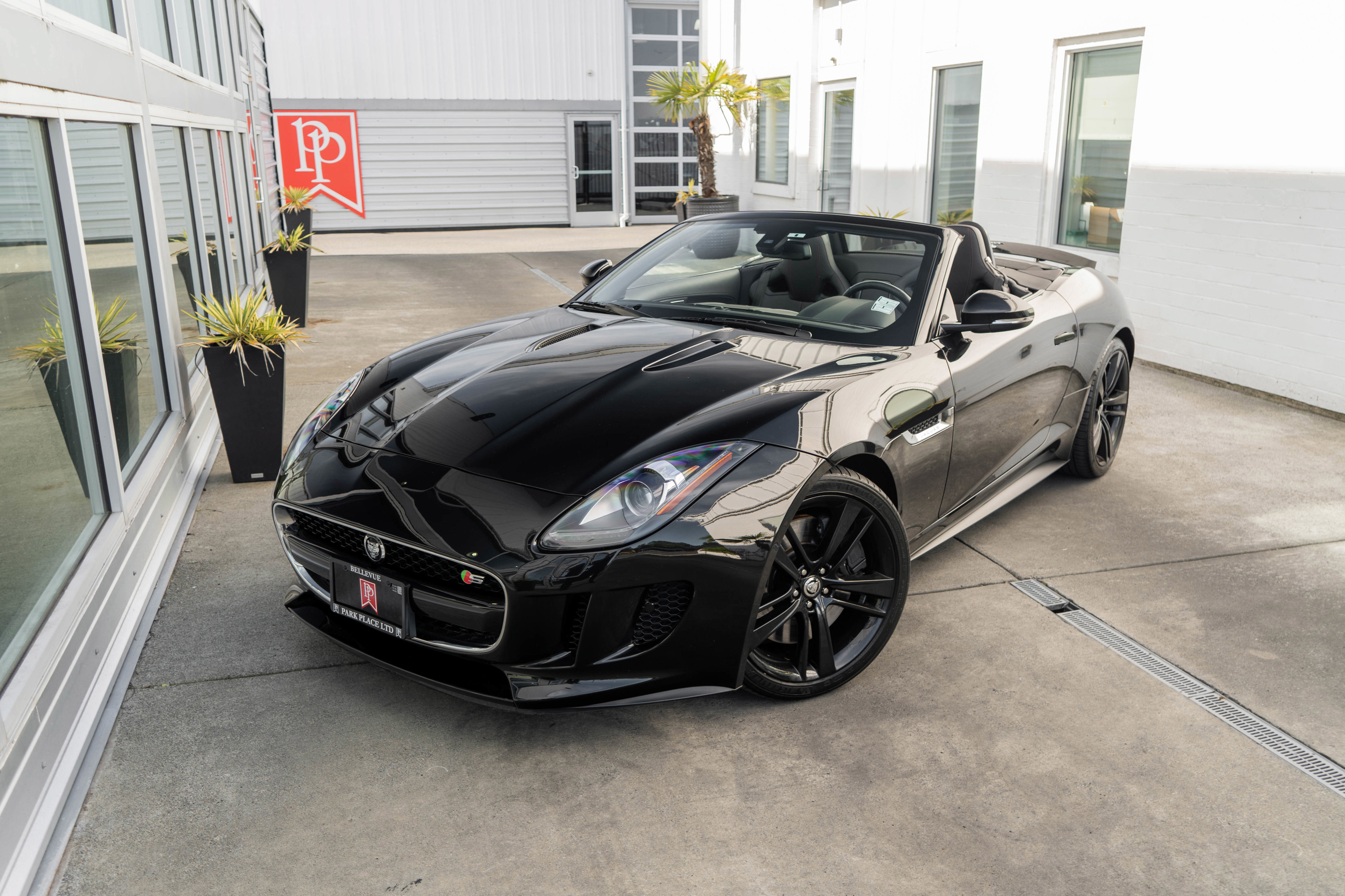 Used 2014 Jaguar F-TYPE S RWD image 3