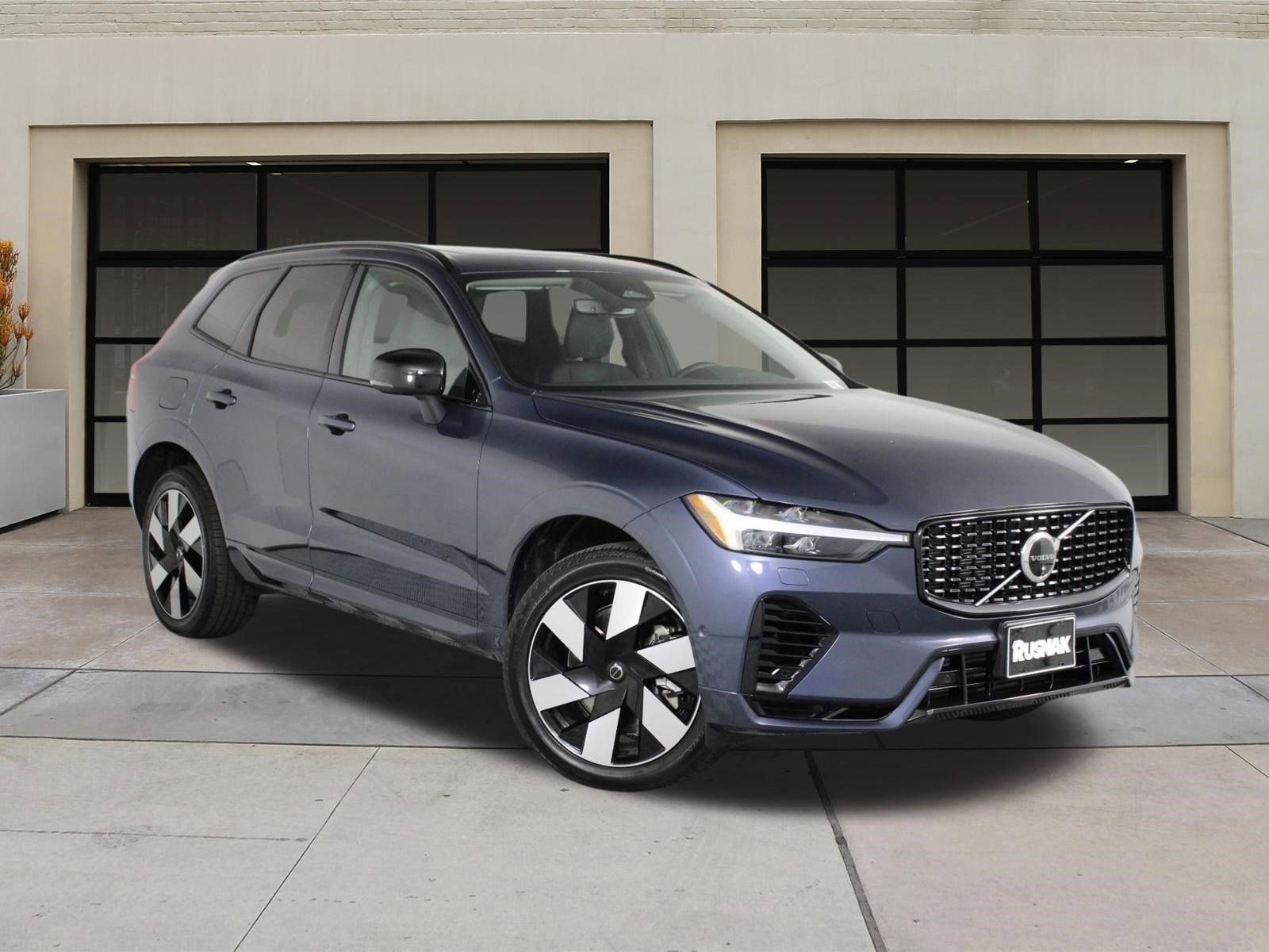 Certified 2025 Volvo XC60 T8 Plus w/ Protection Package Premier image 34