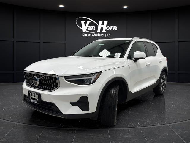 Used 2025 Volvo XC40 B5 Core w/ Protection Package Premier AWD/4WD image 3
