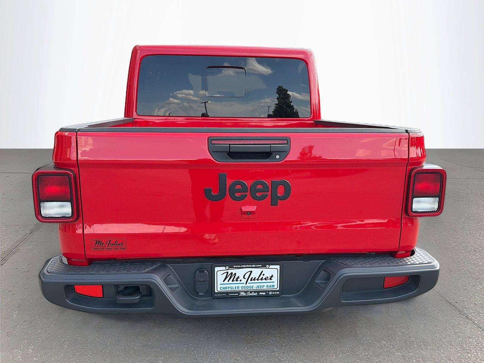 Used 2025 Jeep Gladiator Sport AWD/4WD image 5