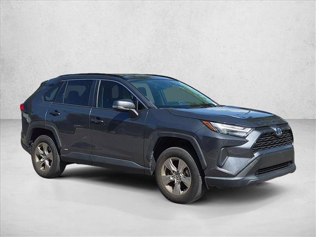 Used 2023 Toyota RAV4 LE AWD/4WD image 3