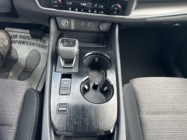 Used 2023 Nissan Rogue SV image 19