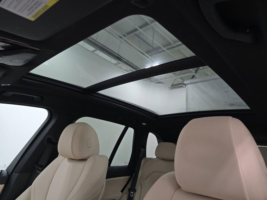 Used 2022 BMW X5 xDrive40i w/ Premium Package image 13