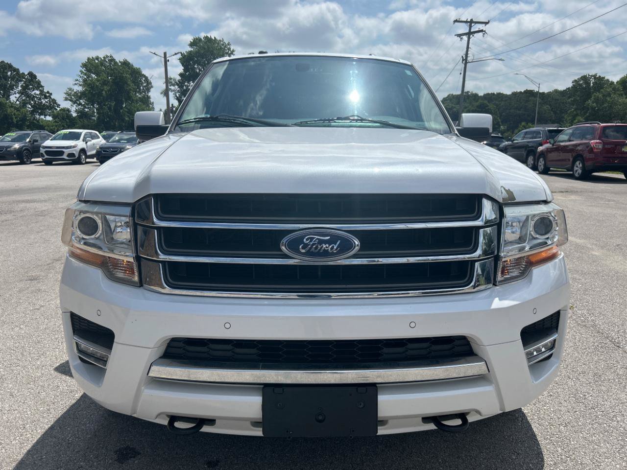 Used 2017 Ford Expedition Limited AWD/4WD image 2