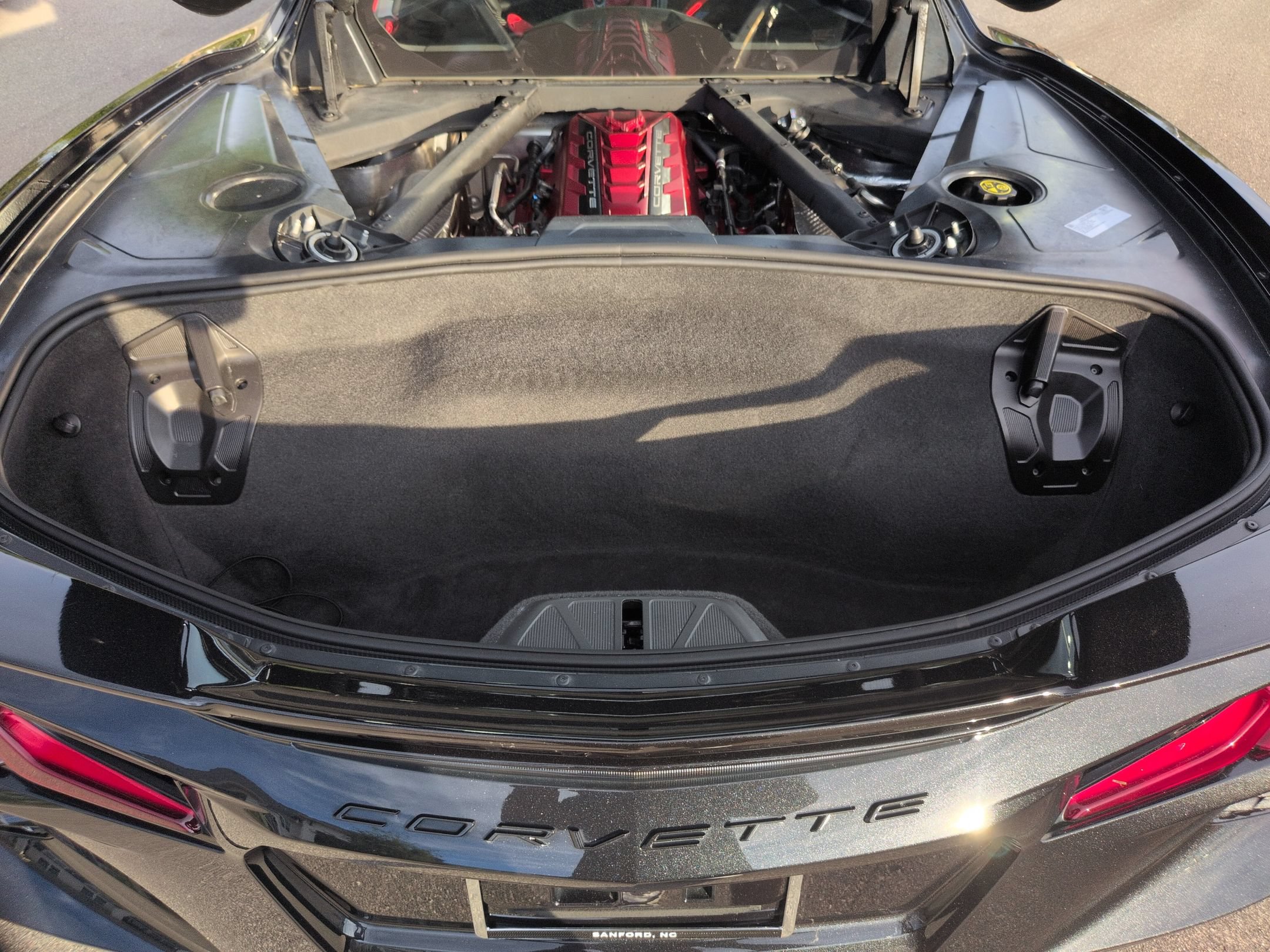 Used 2024 Chevrolet Corvette Stingray Preferred Cpe w/ Z51 Performance Package RWD image 31