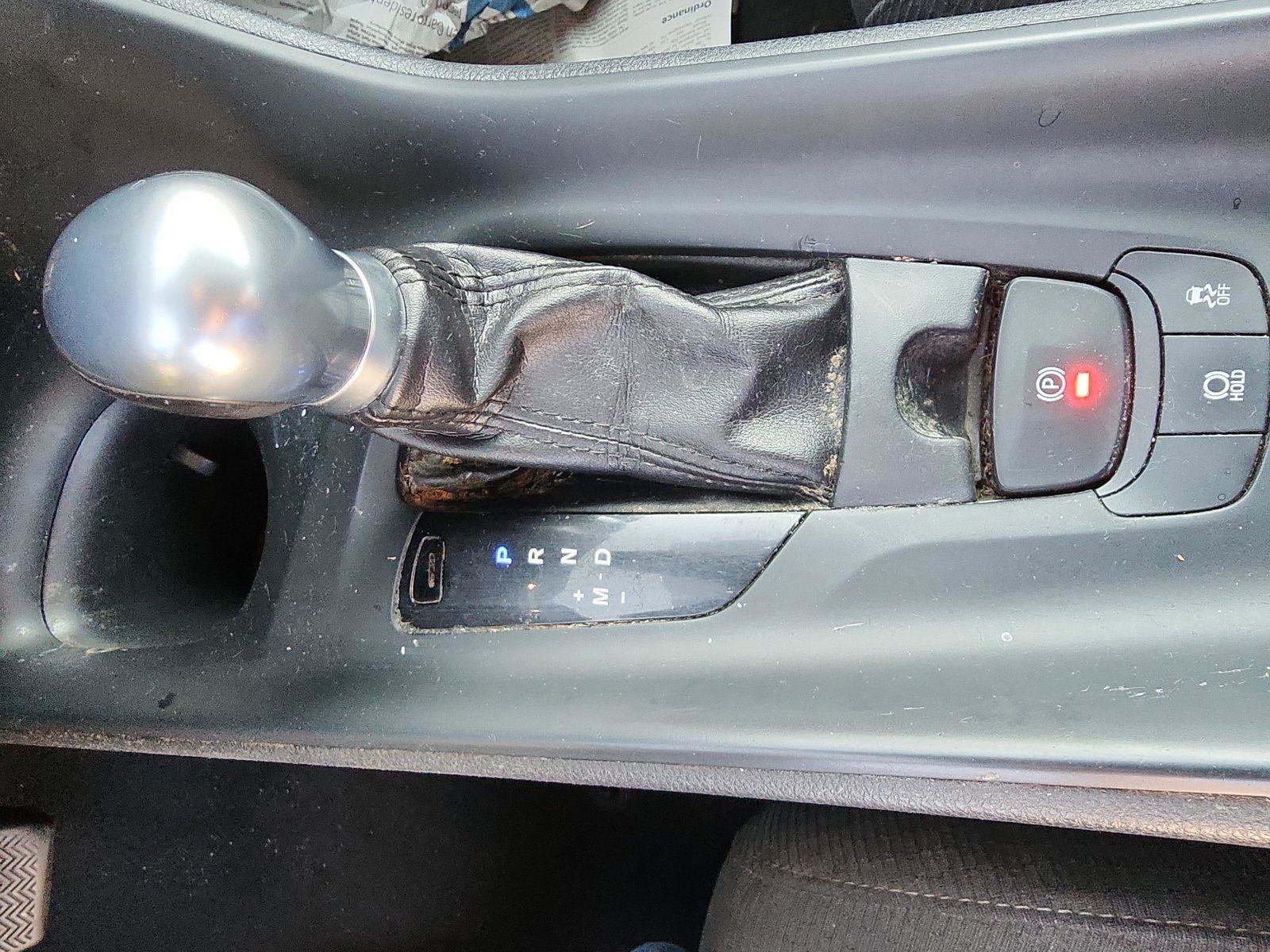 Used 2019 Toyota C-HR LE image 16