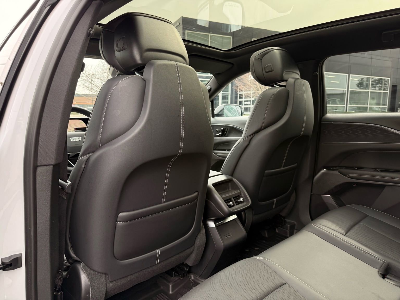 Used 2024 Cadillac Lyriq Sport image 37