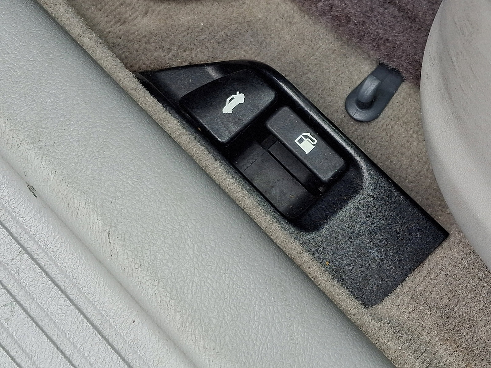 Used 2011 Toyota Camry LE w/ LE Extra-Value Pkg image 25