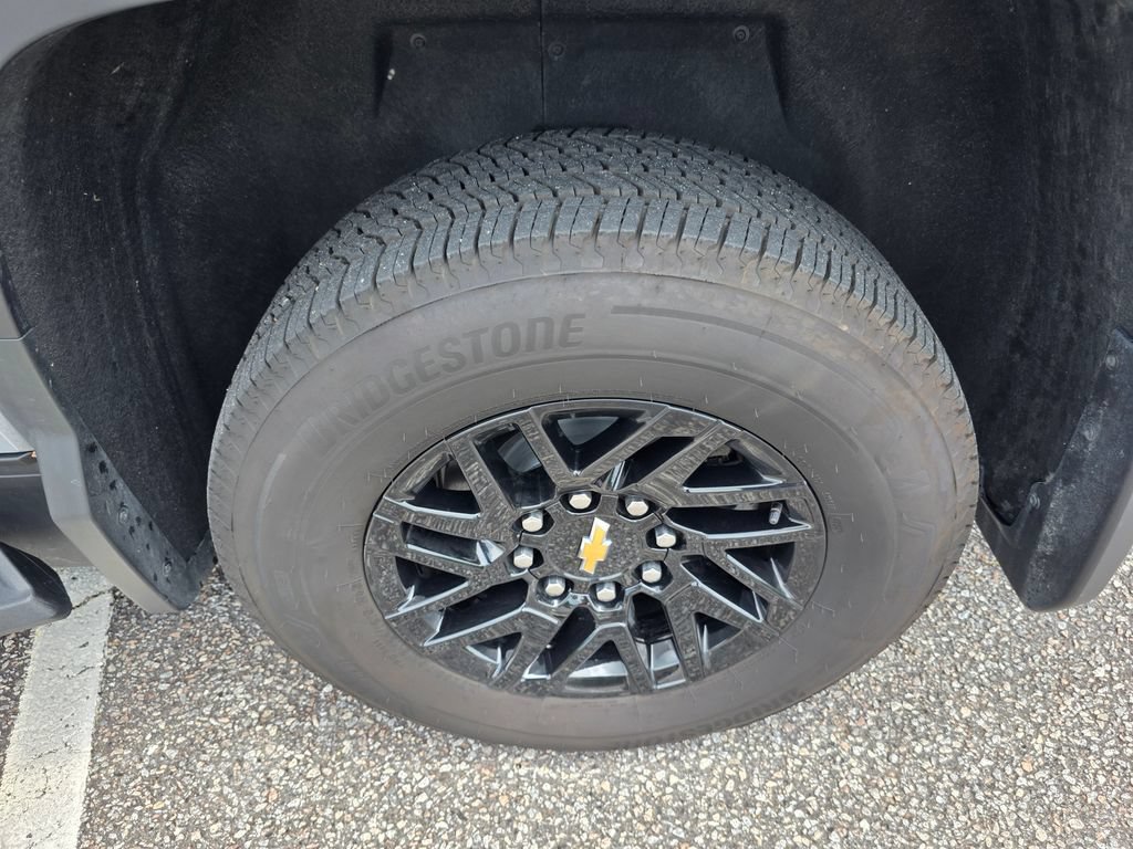 Used 2026 Chevrolet Silverado EV LT AWD/4WD image 30