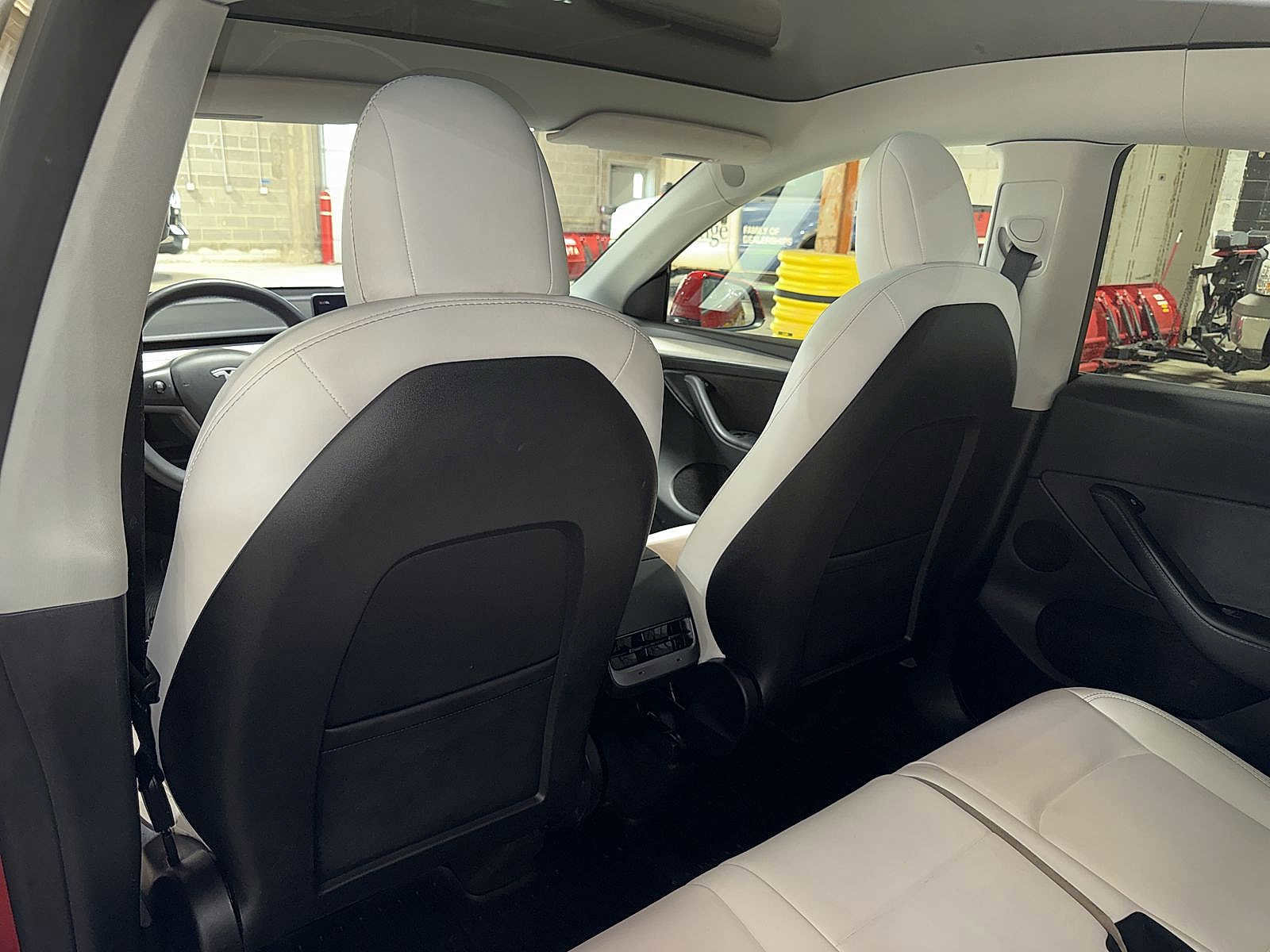 Used 2023 Tesla Model Y Long Range image 29