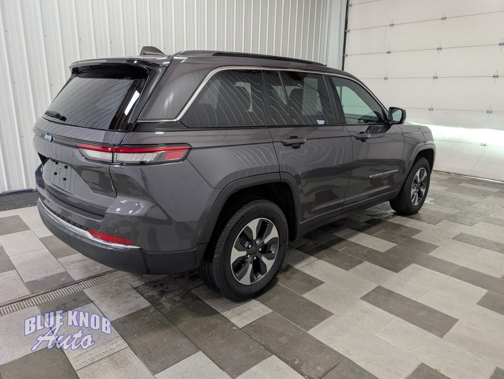 Used 2024 Jeep Grand Cherokee Limited 4xe AWD/4WD image 4
