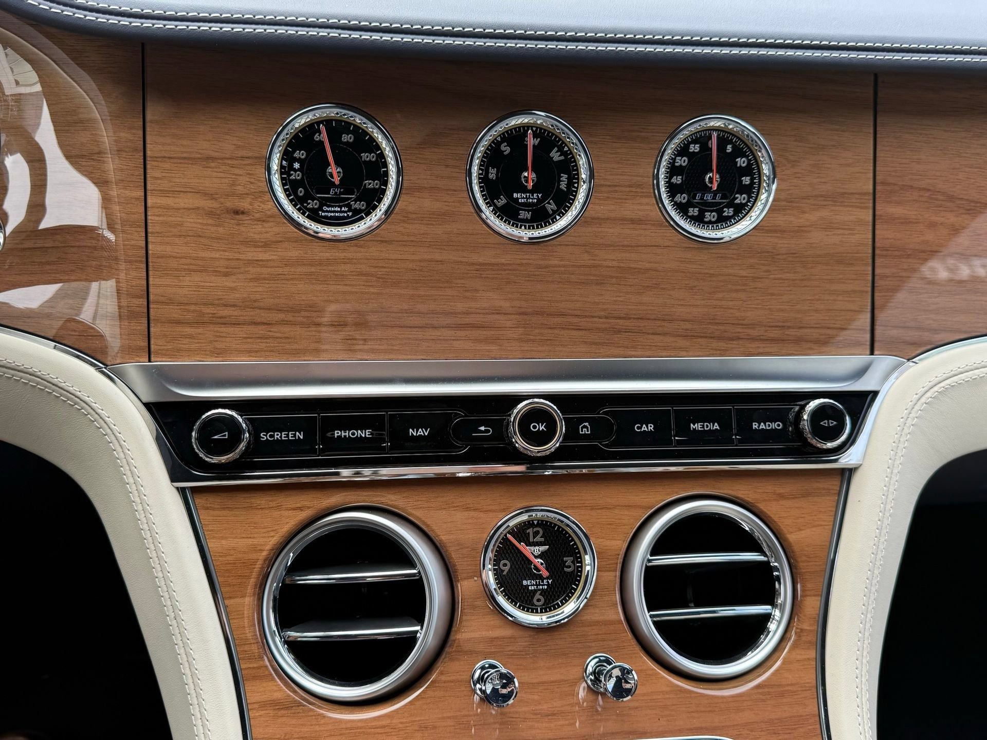 New 2026 Bentley Continental GTC AWD/4WD image 44