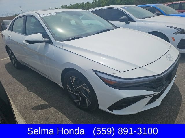 Used 2024 Hyundai Elantra Limited FWD image 3