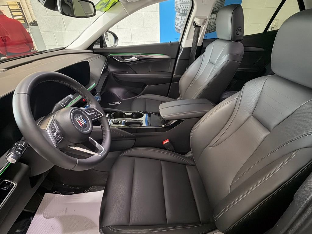 Used 2025 Buick Envision Preferred image 11