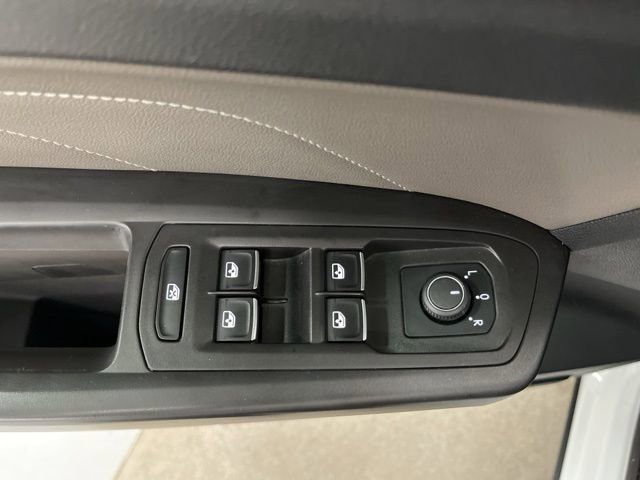 Used 2023 Volkswagen Atlas Cross Sport SE w/ Black Wheel Package image 28