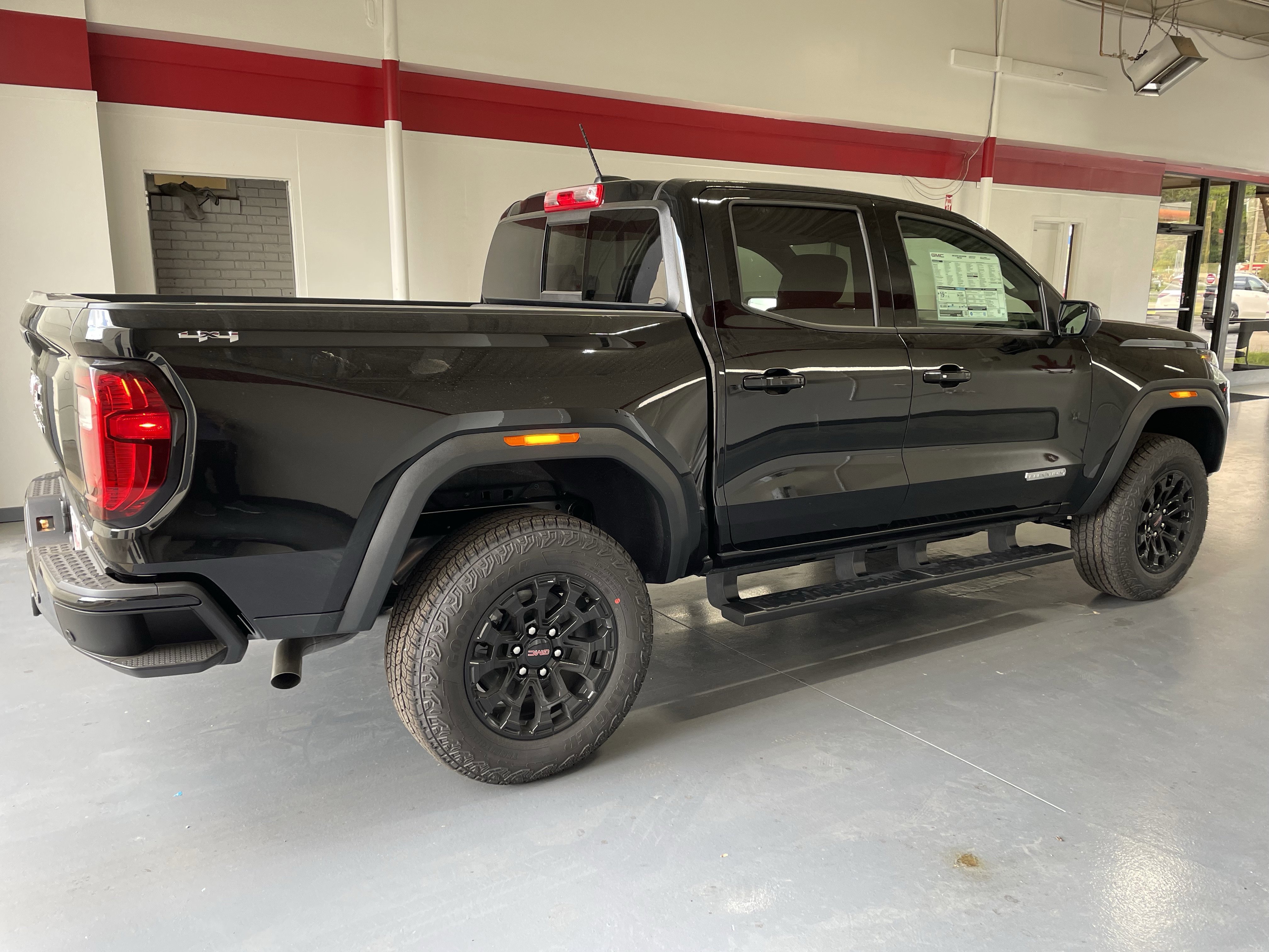New 2026 GMC Canyon Elevation w/ Convenience Package AWD/4WD image 4