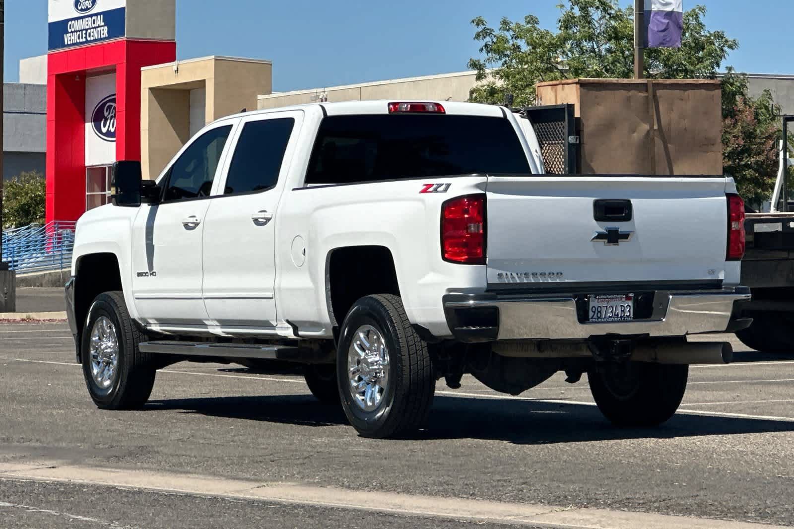 Used 2019 Chevrolet Silverado 2500 LT AWD/4WD image 6