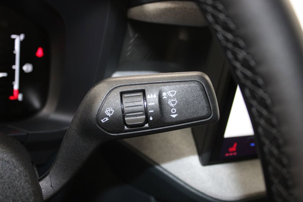 New 2025 Ford Maverick XLT w/ XLT Luxury Package image 38