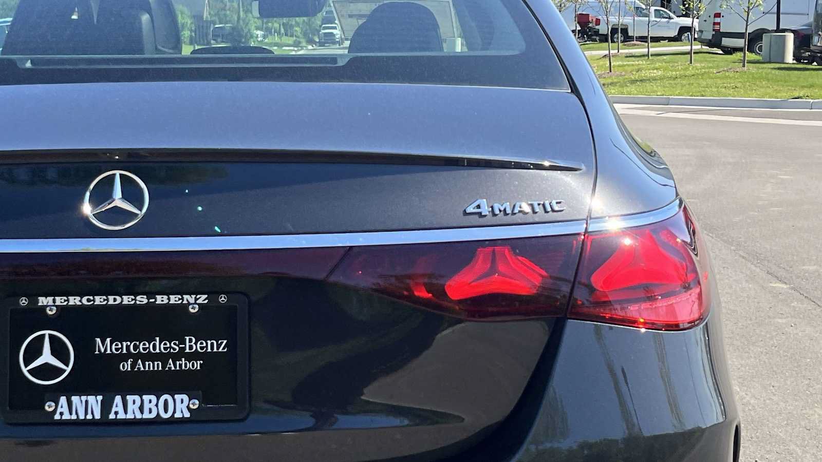 New 2026 Mercedes-Benz E 350 4MATIC Sedan image 18
