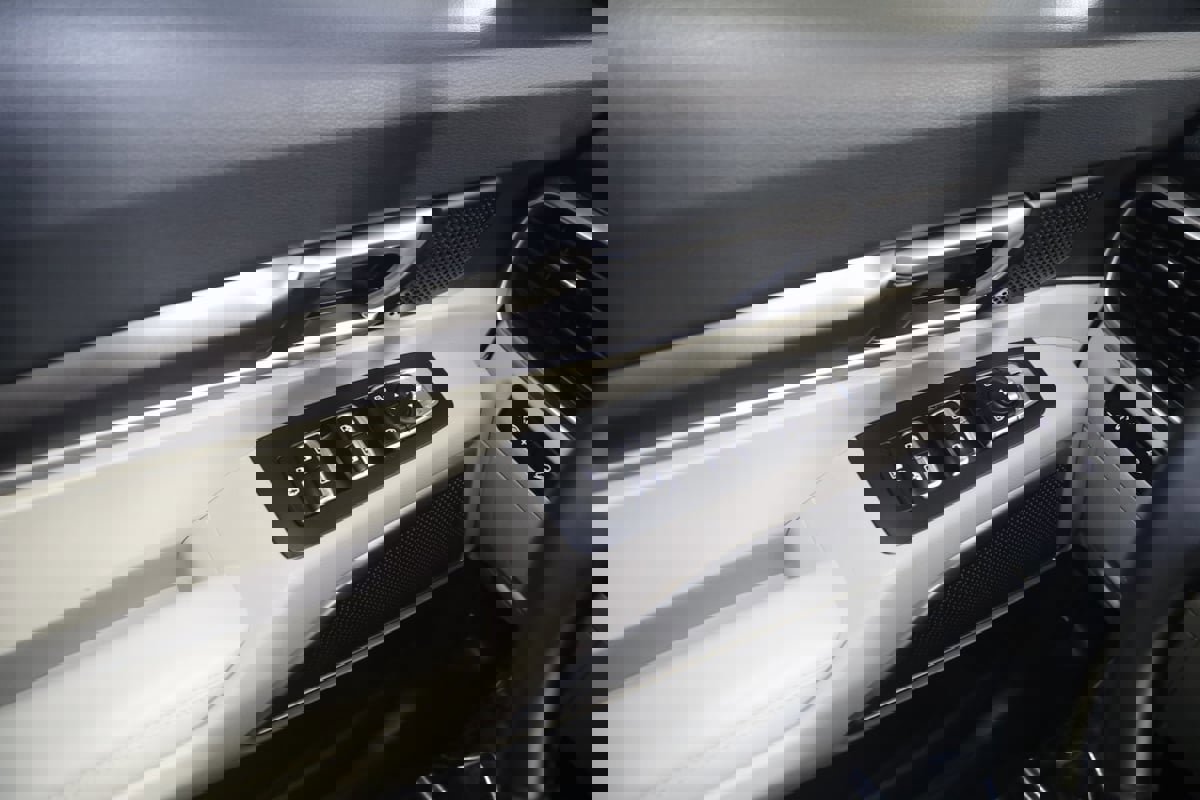 Used 2024 Kia Telluride S w/ S Sunroof Package image 32