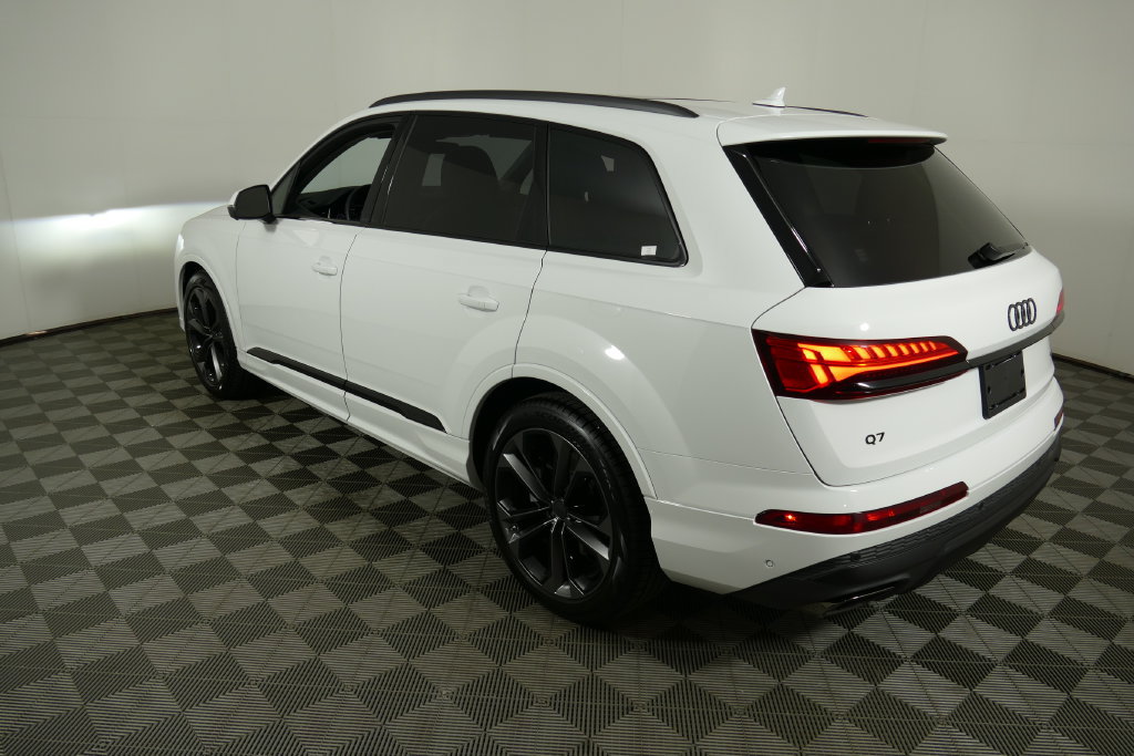 Certified 2026 Audi Q7 3.0T Premium Plus w/ Premium Plus Package AWD/4WD image 7