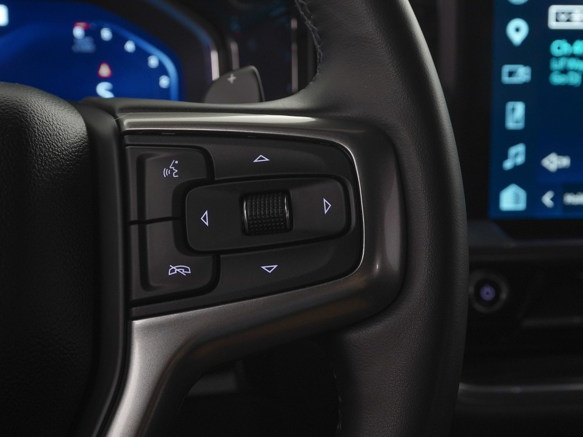 Used 2023 Chevrolet Silverado 1500 LT Trail Boss w/ LT Trail Boss Premium Package AWD/4WD image 19