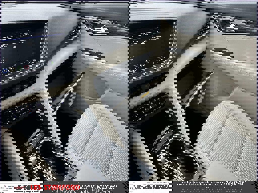 Used 2023 Buick Envision Preferred image 34