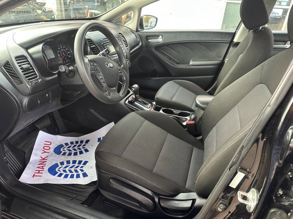 Used 2018 Kia Forte LX image 15