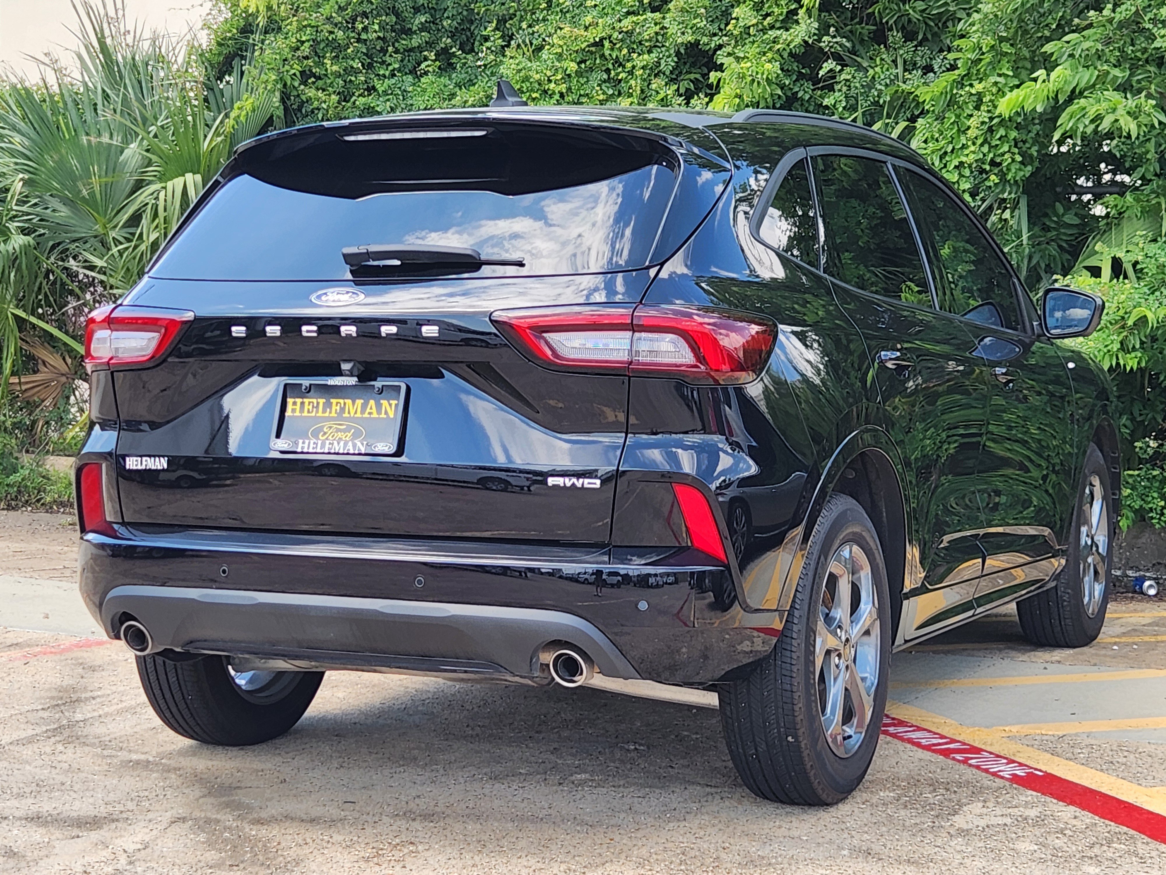 Used 2023 Ford Escape ST-Line Select w/ Tech Pack #2 AWD/4WD image 4