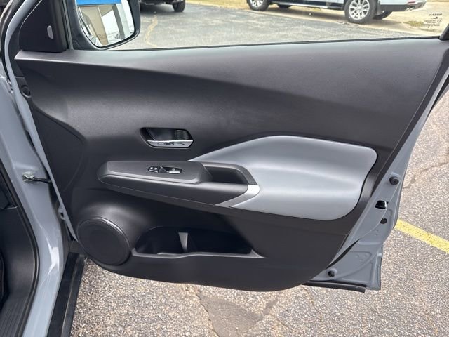 Used 2023 Nissan Kicks SR w/ SR Premium Package image 16