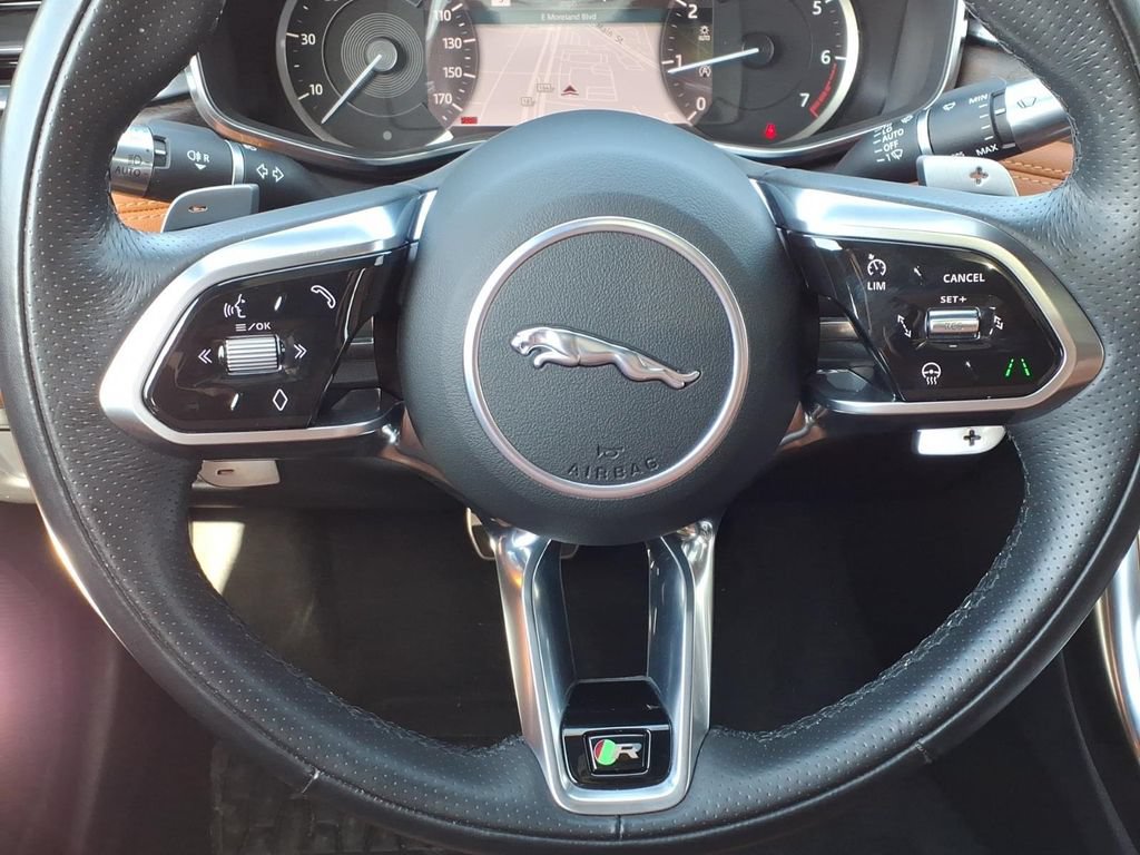 Used 2022 Jaguar XF R-Dynamic SE AWD/4WD image 15