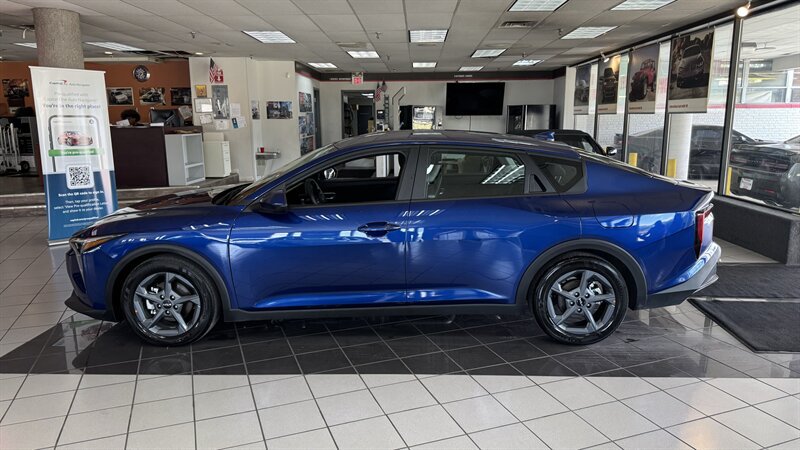 Used 2026 Kia K4 FWD image 2