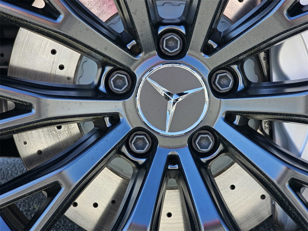 Used 2025 Mercedes-Benz GLC 43 AMG 4MATIC image 11