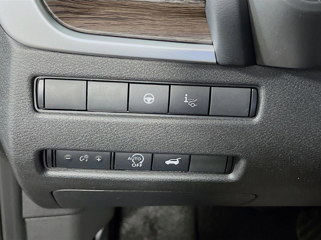 New 2026 Nissan Rogue Platinum AWD/4WD image 9