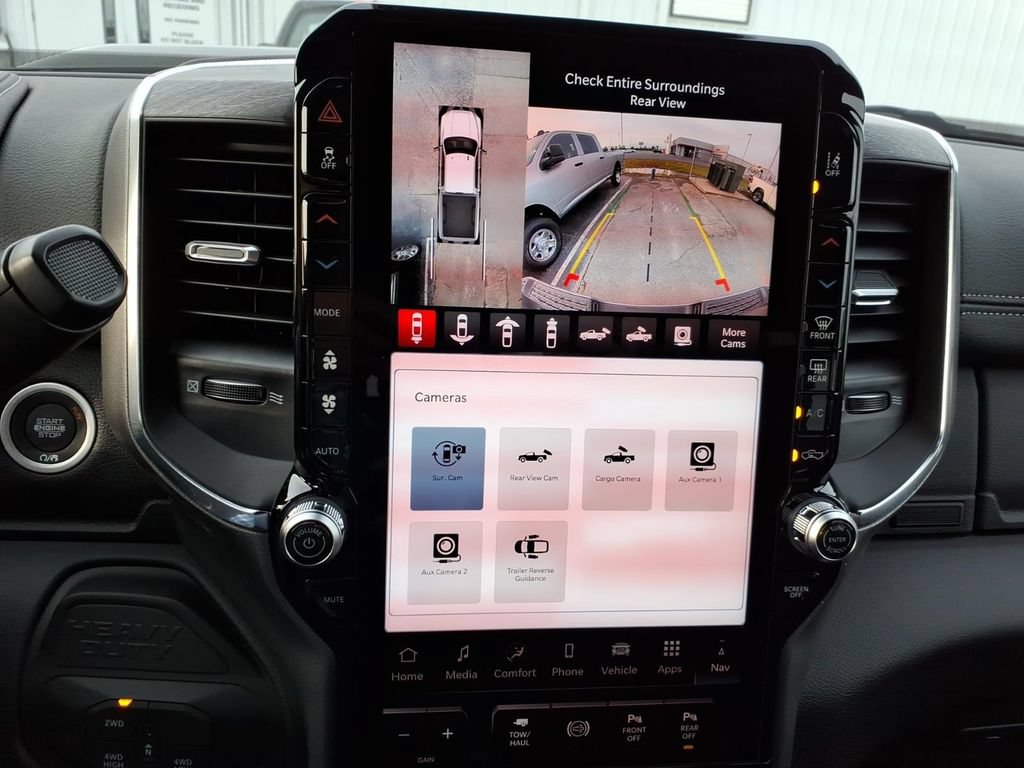 New 2026 RAM 2500 Laramie AWD/4WD image 17