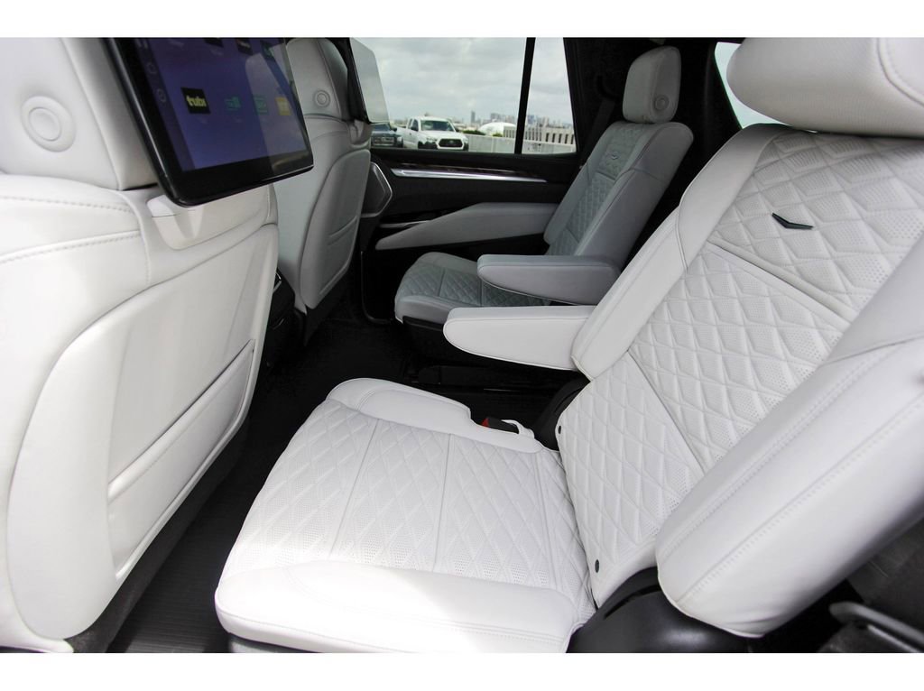 New 2026 Cadillac Escalade Platinum Sport w/ LPO, ONYX Package AWD/4WD image 7
