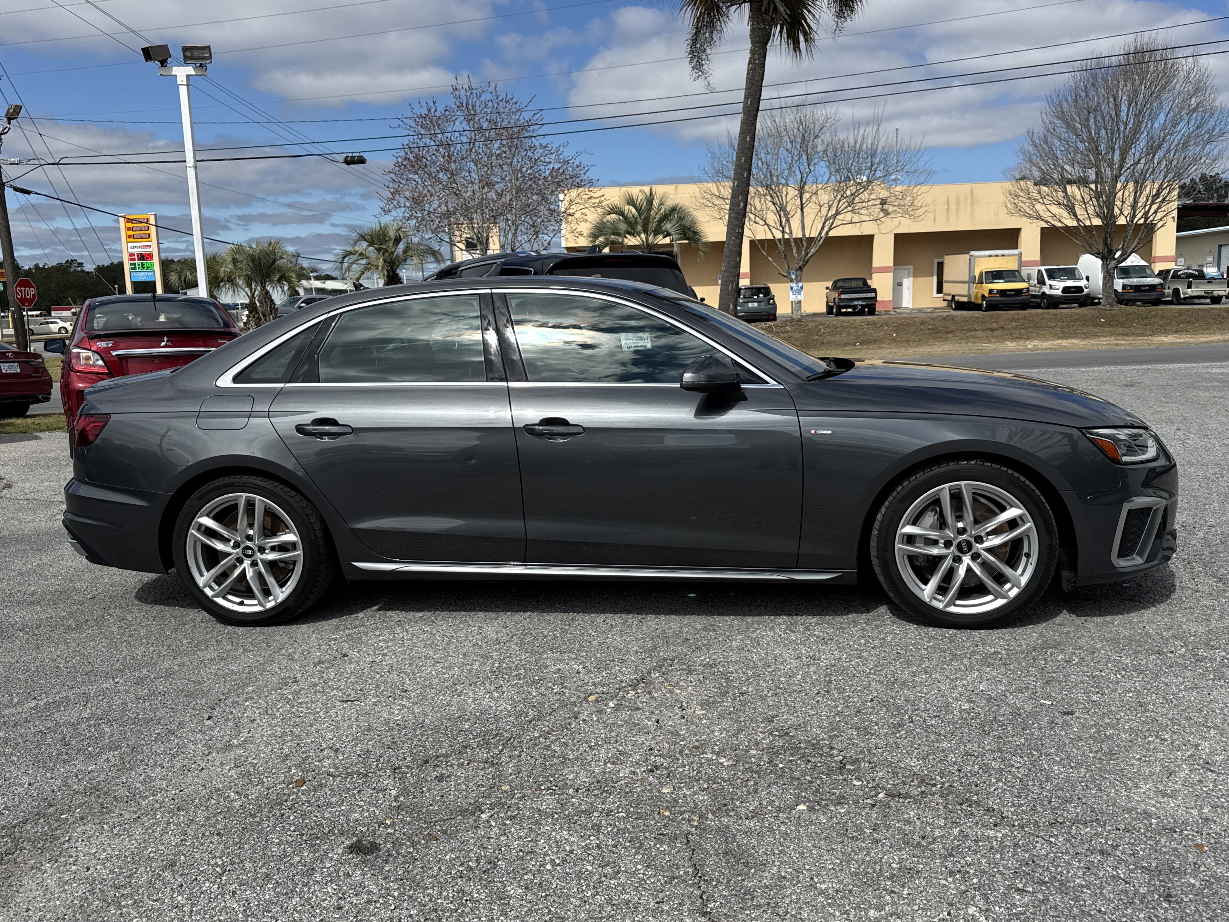 Used 2022 Audi A4 2.0T Premium Plus w/ Premium Plus Package image 6