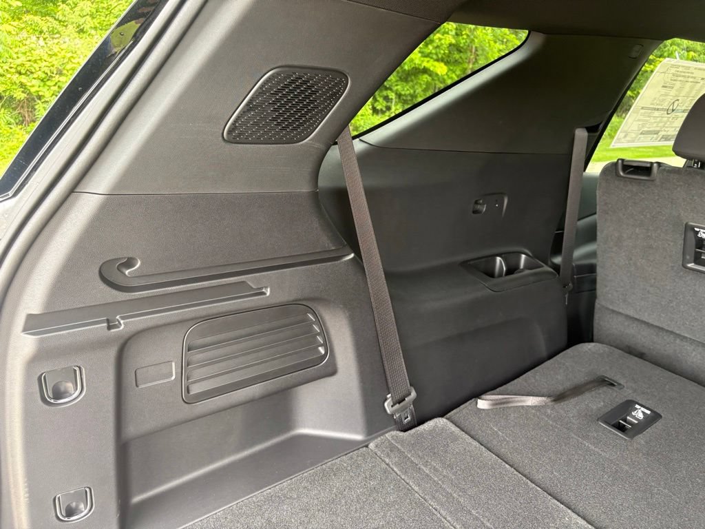 New 2026 Chevrolet Traverse LT w/ LPO, Floor Liner Package FWD image 49