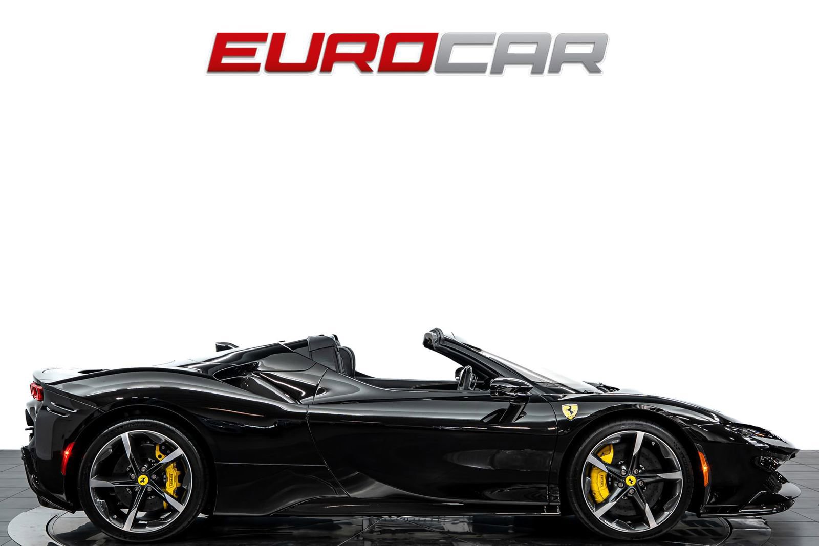 Used 2023 Ferrari SF90 Spider AWD/4WD image 7